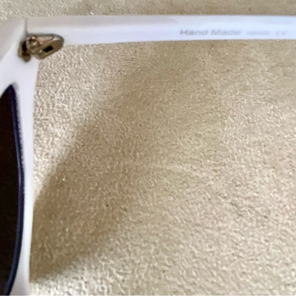 NWT White Slim-Lens Sunglasses, Retro, 50’s, by INDY - Picture 6 of 14